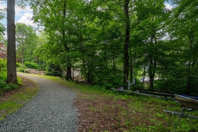 1098 Lakeside Dr, Vernon Twp., NJ 07422