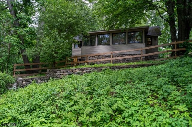 1098 Lakeside Dr, Vernon Twp., NJ 07422