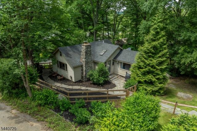 1098 Lakeside Dr, Vernon Twp., NJ 07422