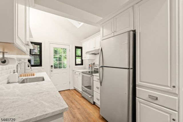 1098 Lakeside Dr, Vernon Twp., NJ 07422