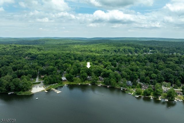 1098 Lakeside Dr, Vernon Twp., NJ 07422