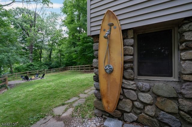 1098 Lakeside Dr, Vernon Twp., NJ 07422