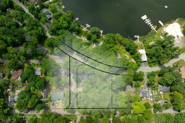 1098 Lakeside Dr, Vernon Twp., NJ 07422