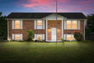 334 Bancroft Dr, Clarksville, TN 37042