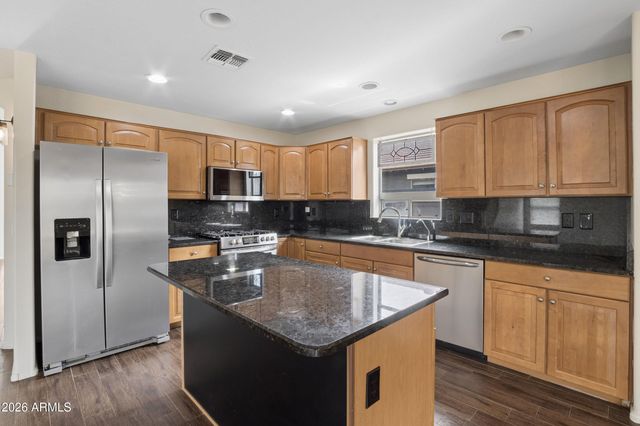 34394 N DAMIETTA Trail S, San Tan Valley, AZ 85143