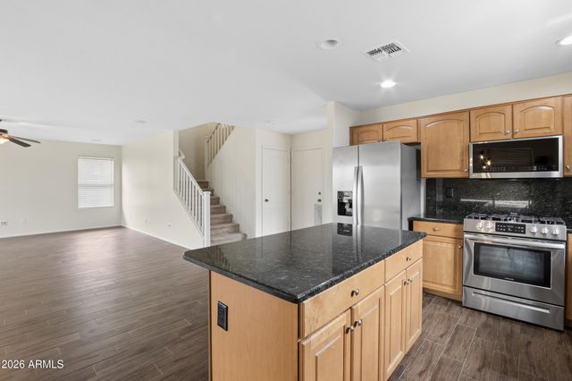 34394 N DAMIETTA Trail S, San Tan Valley, AZ 85143