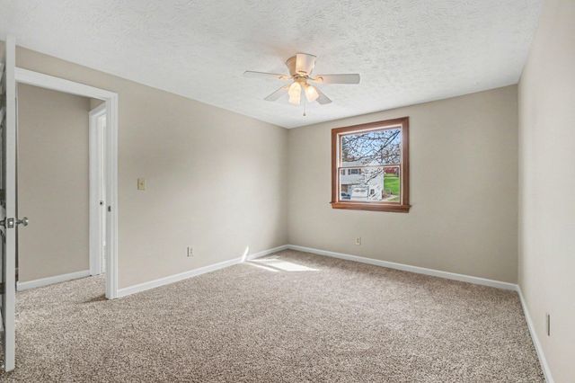 3060 Featherstone Drive, Burlington, KY 41005