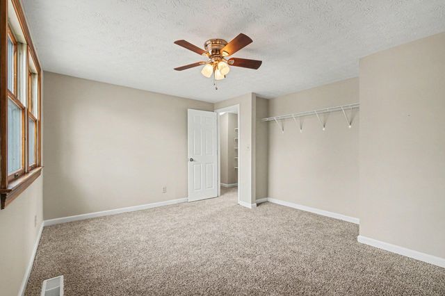 3060 Featherstone Drive, Burlington, KY 41005