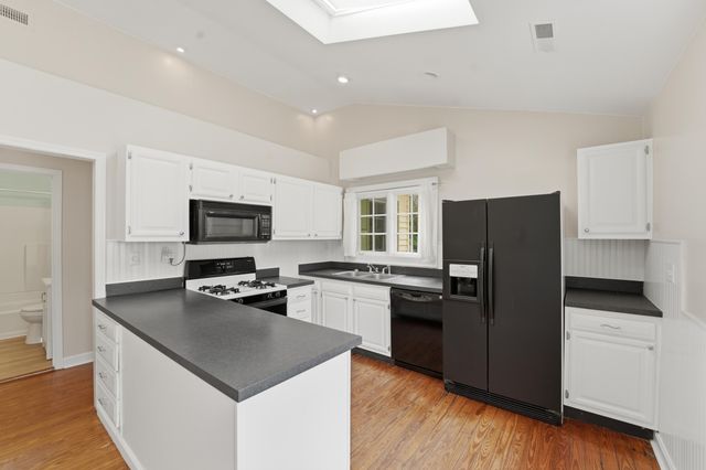 215 W Hudson Avenue, Folly Beach, SC 29439