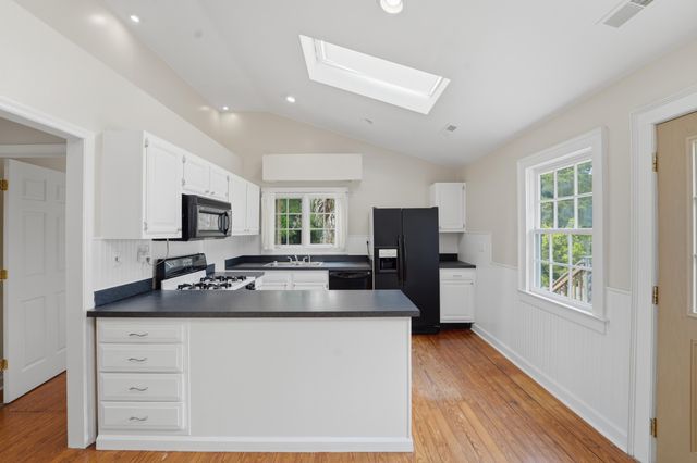 215 W Hudson Avenue, Folly Beach, SC 29439