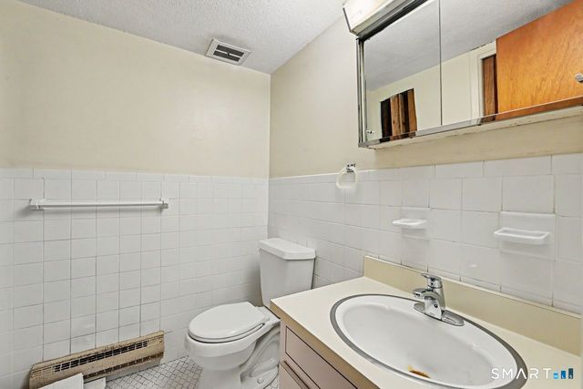 1700 Broadbridge Avenue C33, Stratford, CT 06614