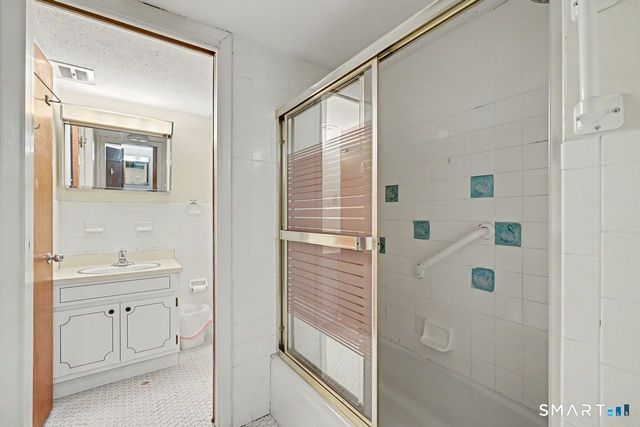 1700 Broadbridge Avenue C33, Stratford, CT 06614