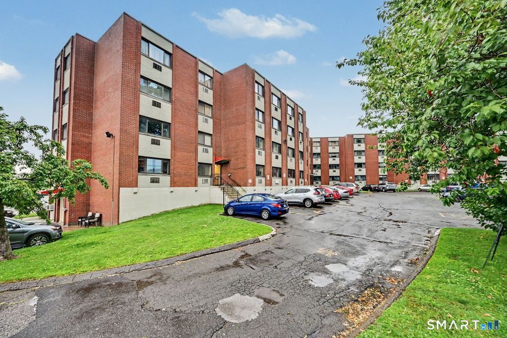 1700 Broadbridge Avenue C33, Stratford, CT 06614