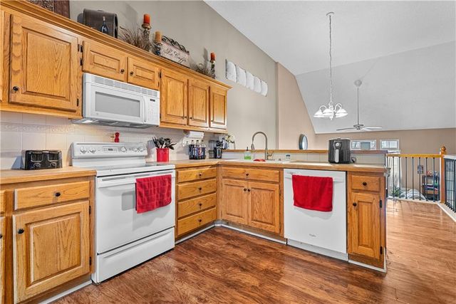 21135 W 120th Terrace, Olathe, KS 66061