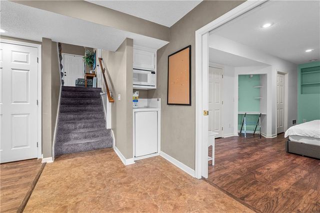 21135 W 120th Terrace, Olathe, KS 66061