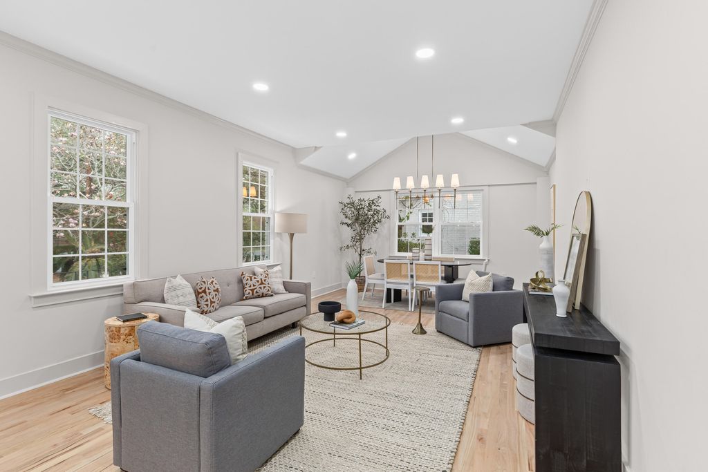 Image 14 of property listing at 35 Beverly Road, Charleston, SC 29407