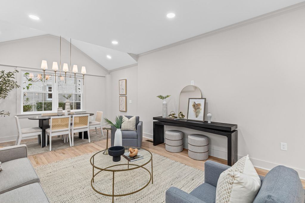 Image 15 of property listing at 35 Beverly Road, Charleston, SC 29407