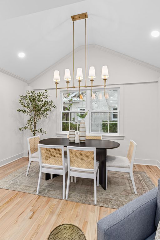 Image 19 of property listing at 35 Beverly Road, Charleston, SC 29407