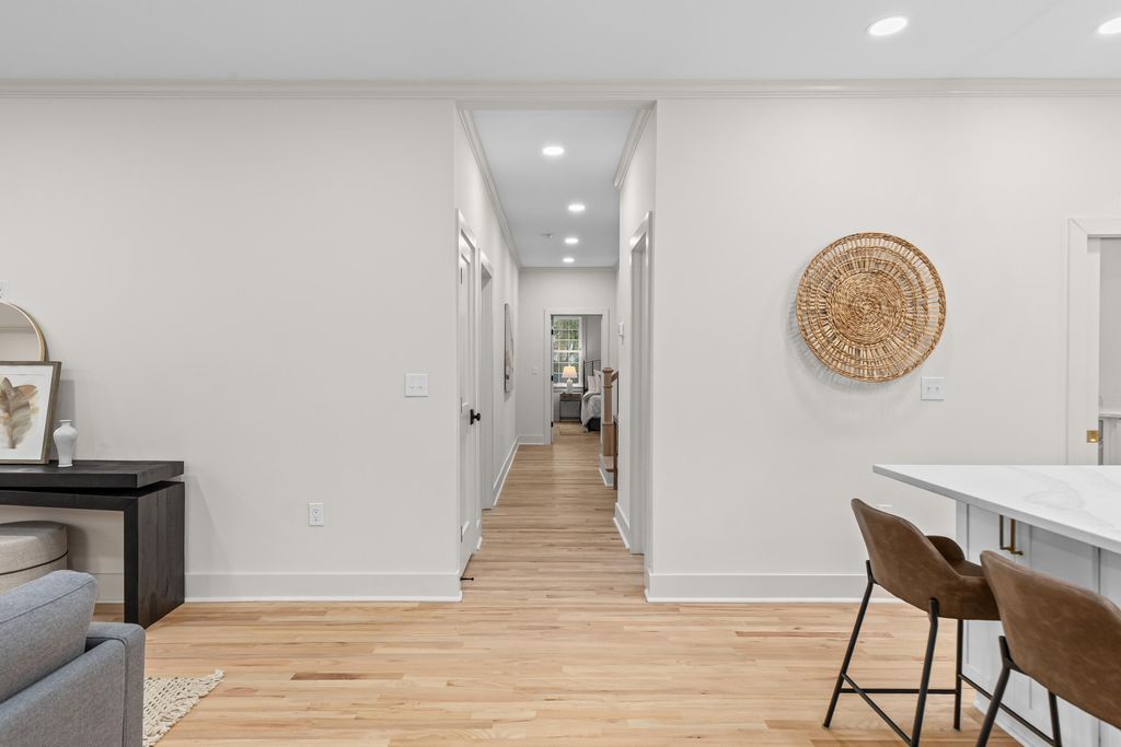 Image 21 of property listing at 35 Beverly Road, Charleston, SC 29407