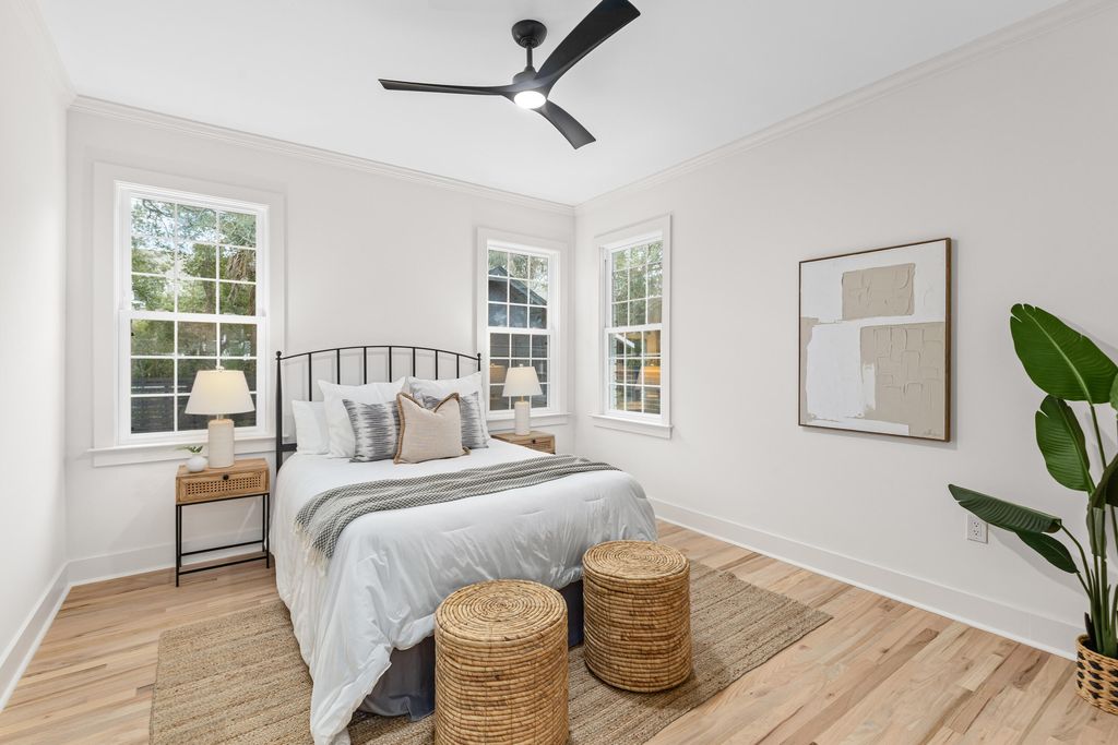 Image 30 of property listing at 35 Beverly Road, Charleston, SC 29407