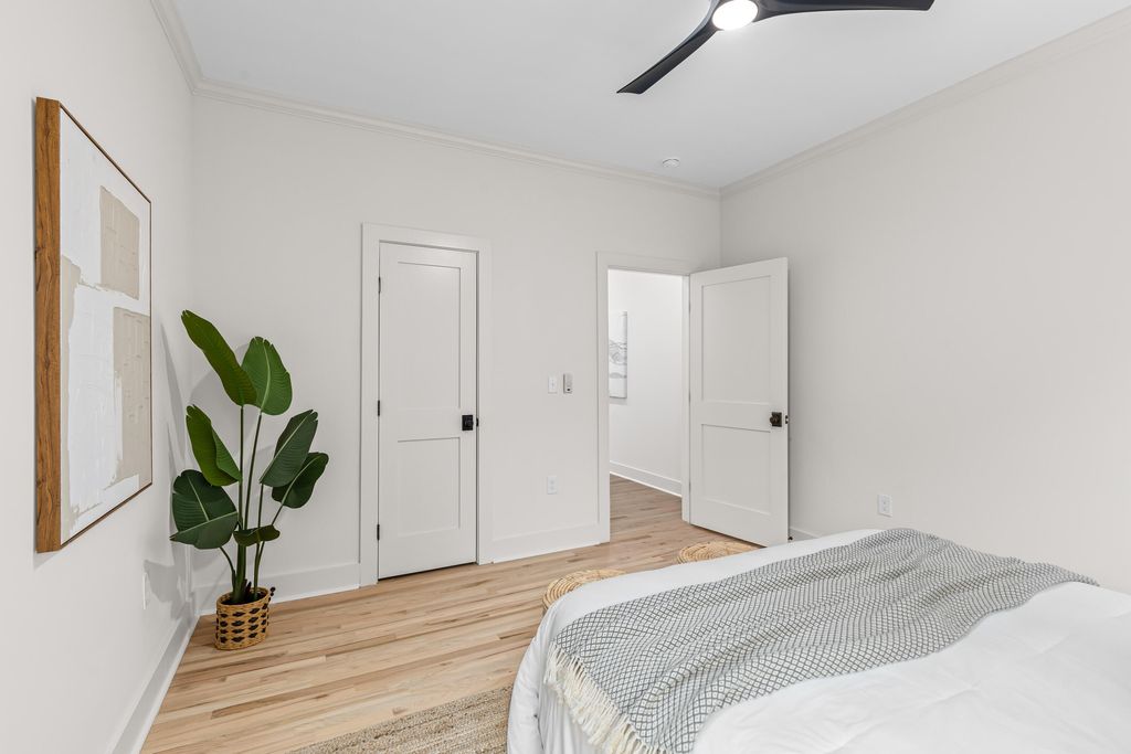 Image 31 of property listing at 35 Beverly Road, Charleston, SC 29407