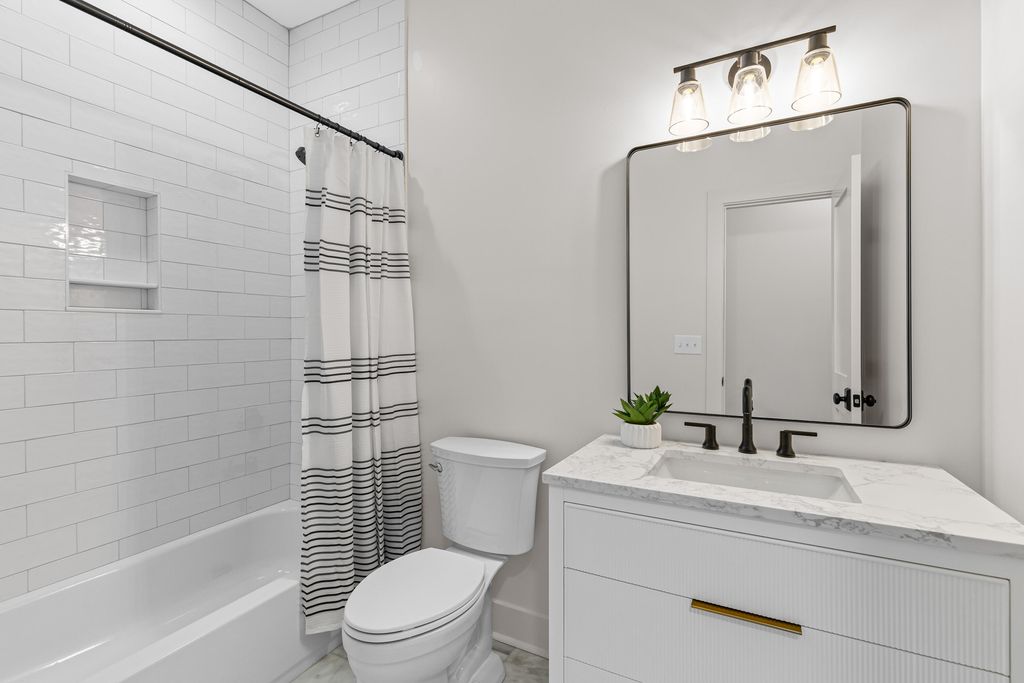 Image 33 of property listing at 35 Beverly Road, Charleston, SC 29407