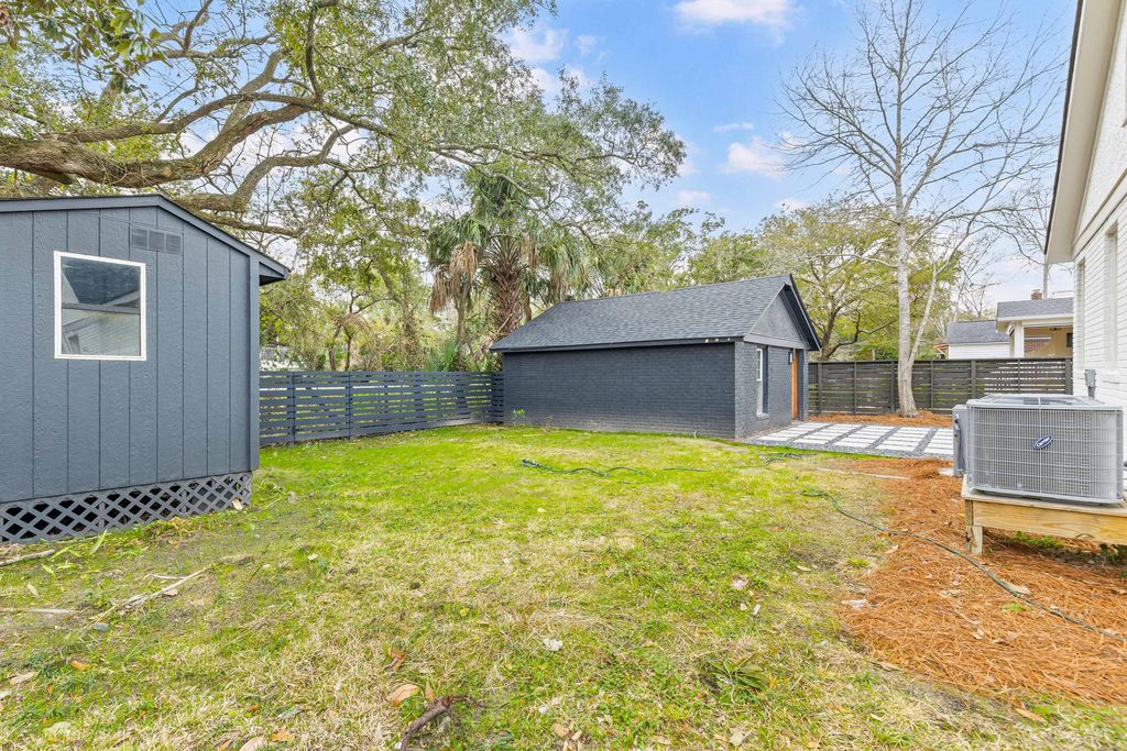 Image 39 of property listing at 35 Beverly Road, Charleston, SC 29407