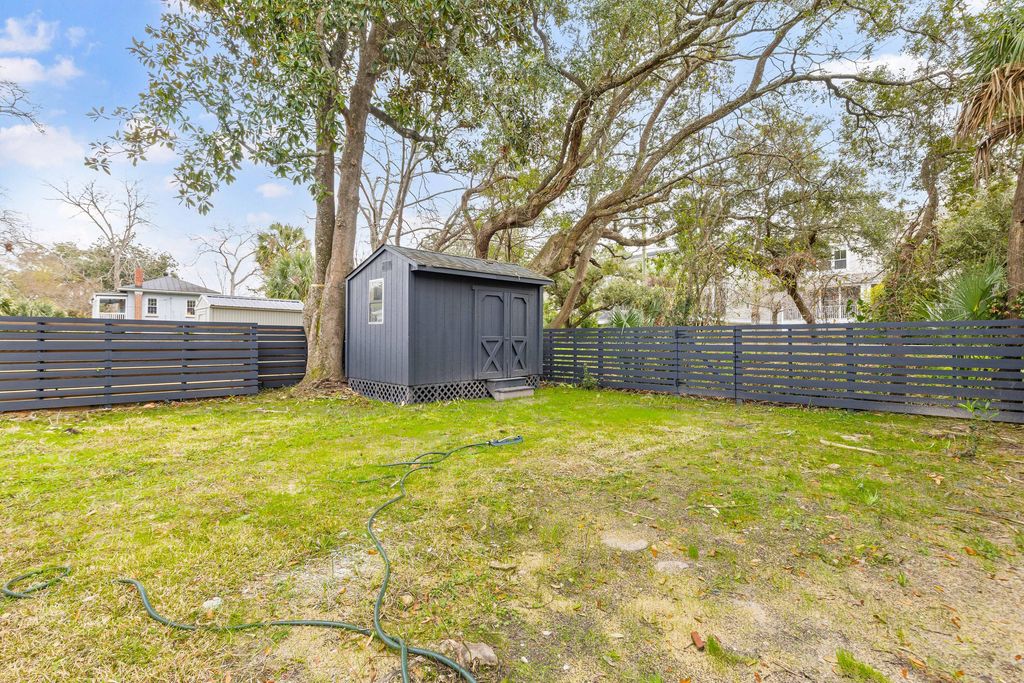 Image 40 of property listing at 35 Beverly Road, Charleston, SC 29407