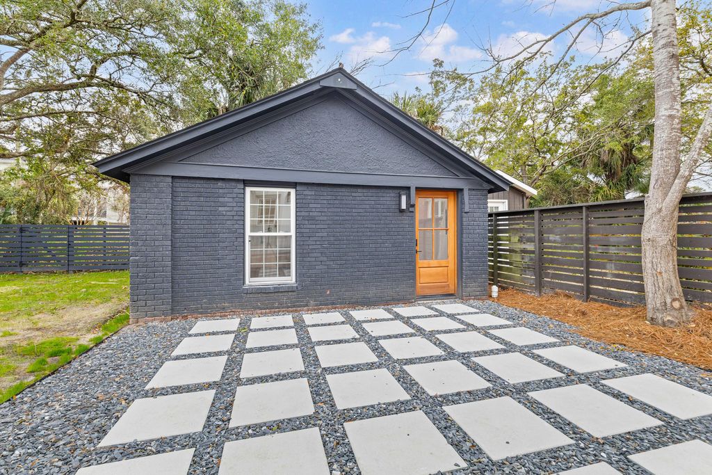 Image 48 of property listing at 35 Beverly Road, Charleston, SC 29407