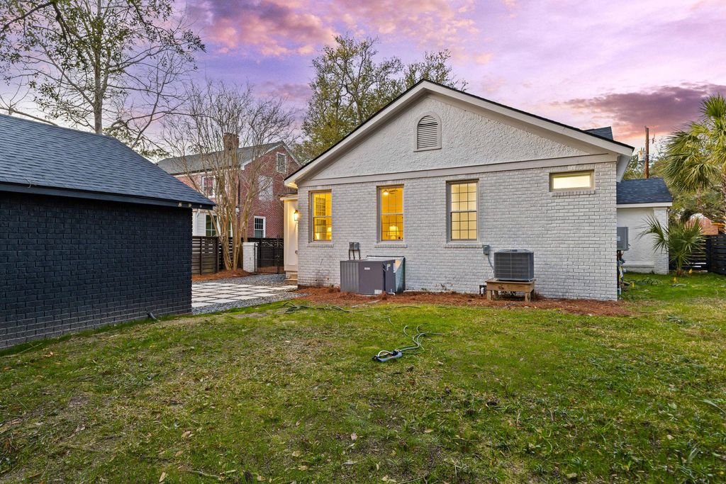 Image 49 of property listing at 35 Beverly Road, Charleston, SC 29407