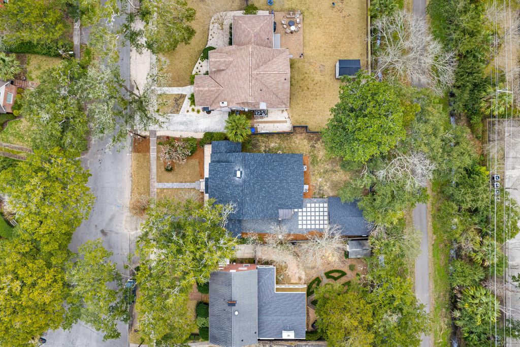 Image 52 of property listing at 35 Beverly Road, Charleston, SC 29407