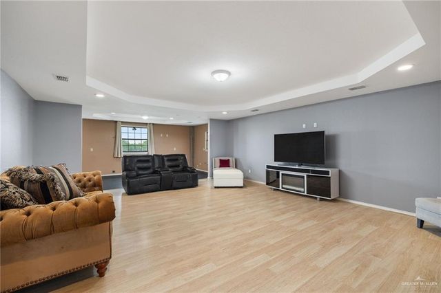 5056 Mile 8 Road, Edinburg, TX 78541