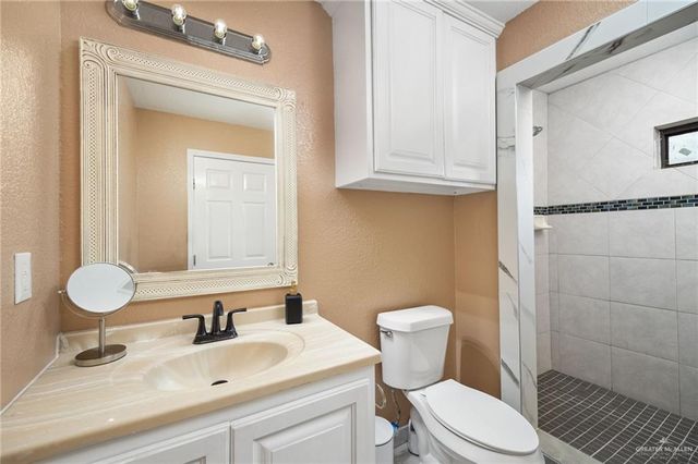 5056 Mile 8 Road, Edinburg, TX 78541