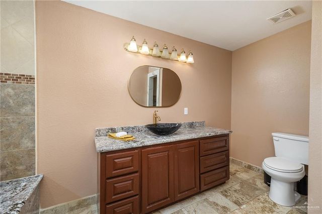 5056 Mile 8 Road, Edinburg, TX 78541