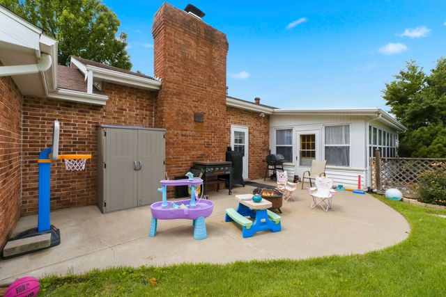 8691 W Us Highway 160, Willard, MO 65781