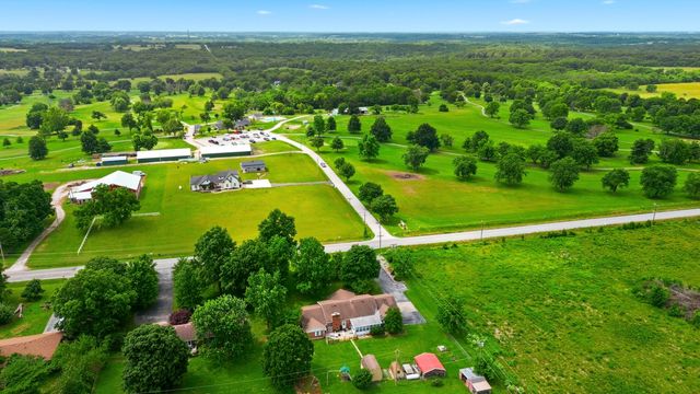 8691 W Us Highway 160, Willard, MO 65781