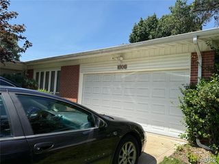 1805 Aqueduct Drive, Florissant, MO 63033