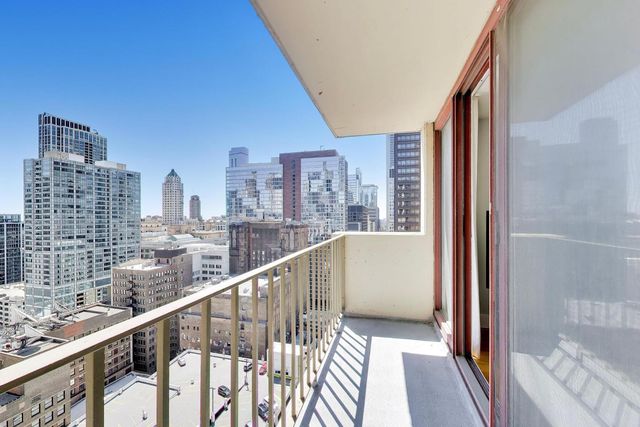200 N Dearborn Street 3103, Chicago, IL 60601