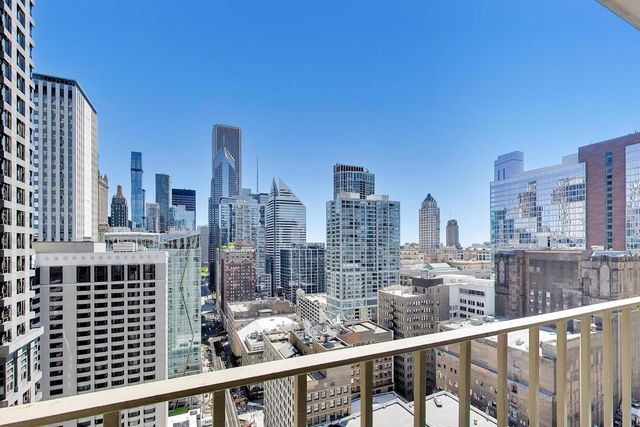 200 N Dearborn Street 3103, Chicago, IL 60601