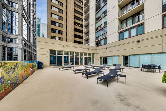 200 N Dearborn Street 3103, Chicago, IL 60601