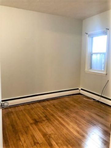 10 4th Street Place 1, Cambridge, MA 02141