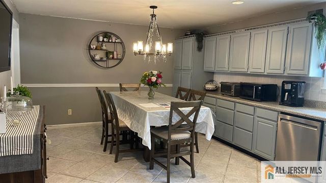 102 Gracey Street, Edison, NJ 08817