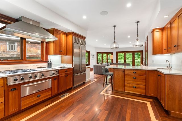 11 Haven Street, Dover, MA 02030