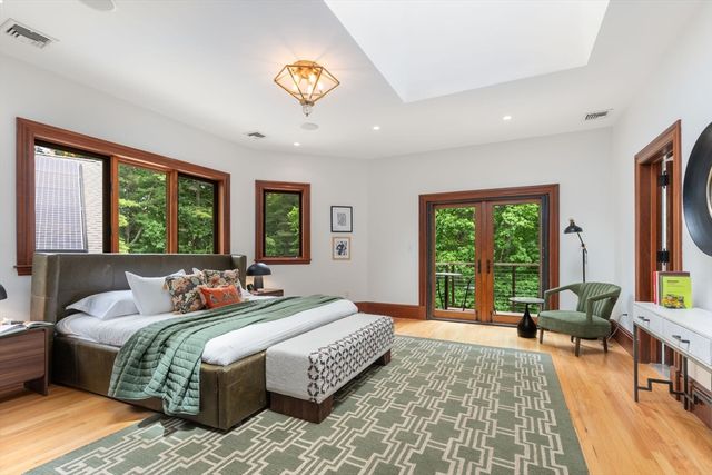 11 Haven Street, Dover, MA 02030