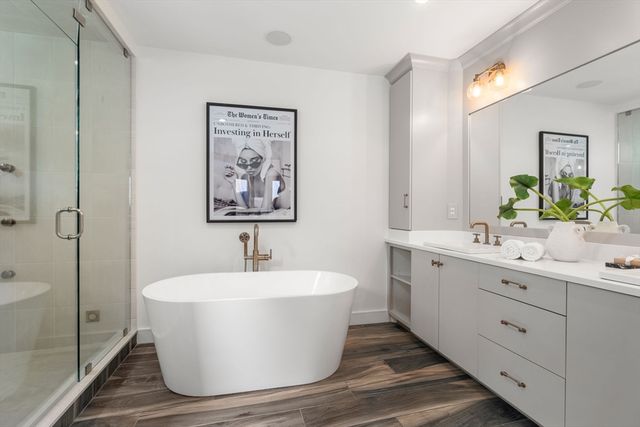 11 Haven Street, Dover, MA 02030