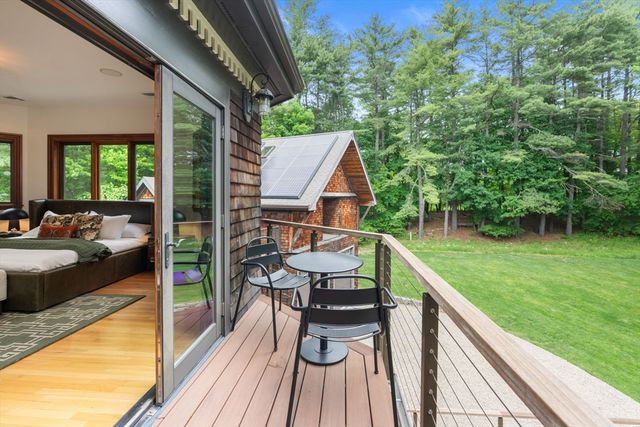 11 Haven Street, Dover, MA 02030