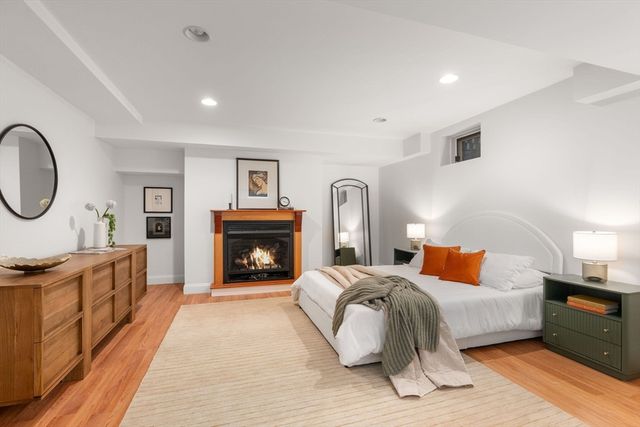 11 Haven Street, Dover, MA 02030