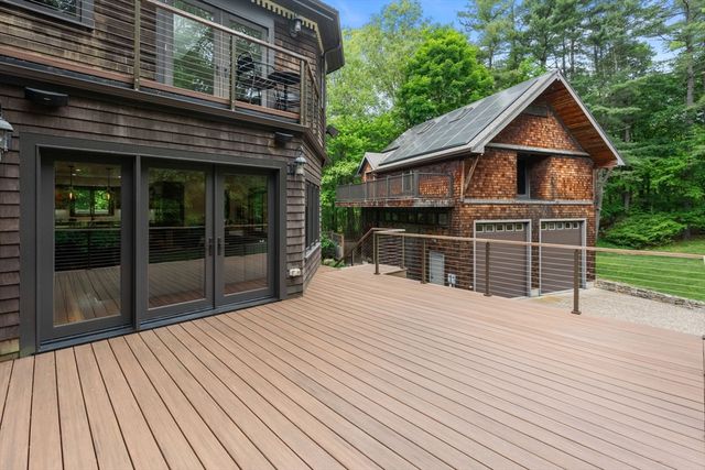11 Haven Street, Dover, MA 02030