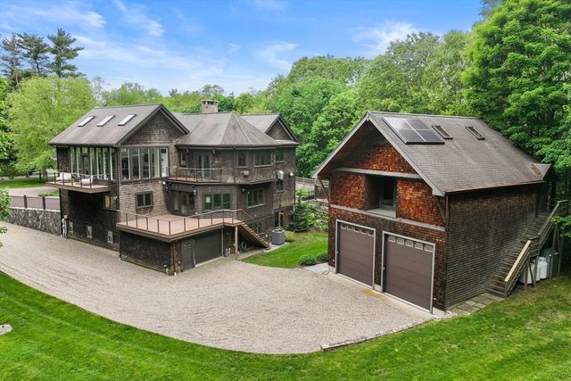 11 Haven Street, Dover, MA 02030