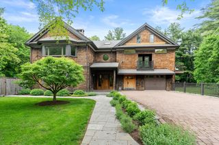 11 Haven Street, Dover, MA 02030
